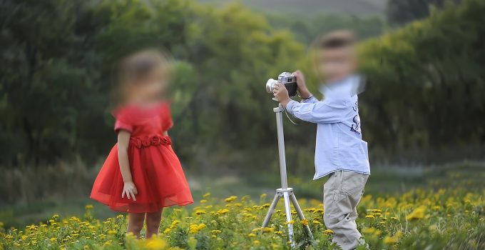 Foto sui social della figlia che sfila: non basta il consenso di un solo genitore per autorizzare la pubblicazione online