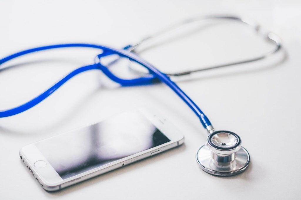 Sanità: informazioni dopo il triage, sì al link sul cellulare dei familiari
