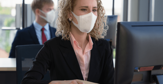 Copia del Green Pass al datore di lavoro: “privacy a rischio”. Segnalazione del Garante al Parlamento e al Governo